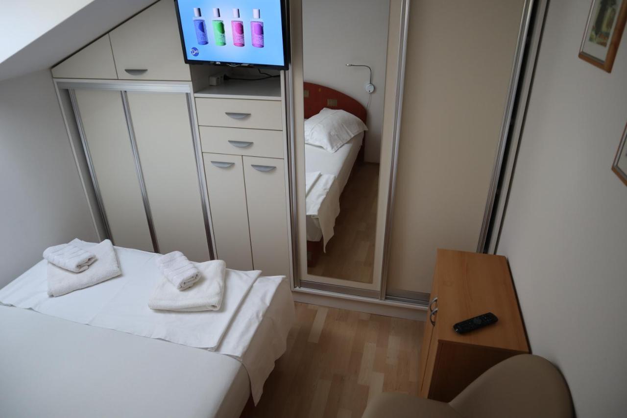 Apartments Iva Und Franka Омиш Экстерьер фото