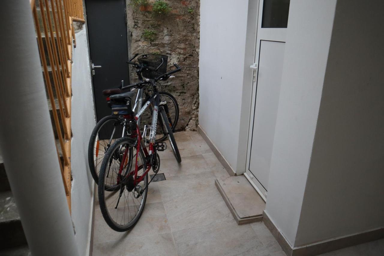 Apartments Iva Und Franka Омиш Экстерьер фото