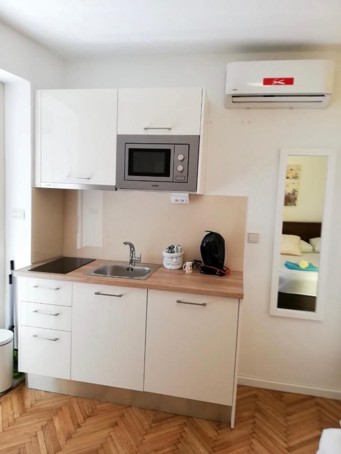 Apartments Iva Und Franka Омиш Экстерьер фото